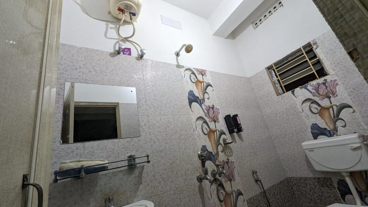 Veda Home'S Agartala Luaran gambar
