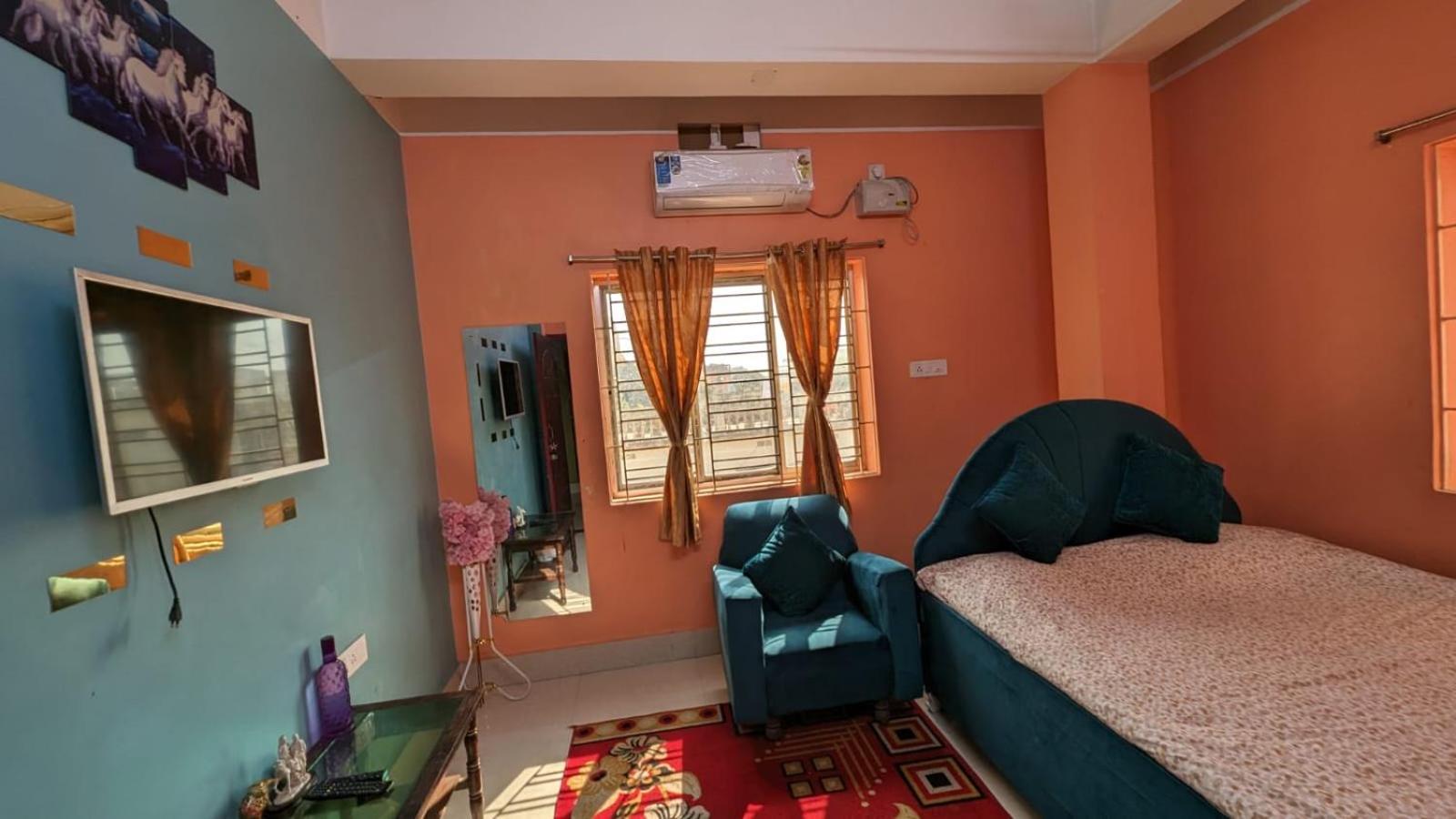 Veda Home'S Agartala Luaran gambar