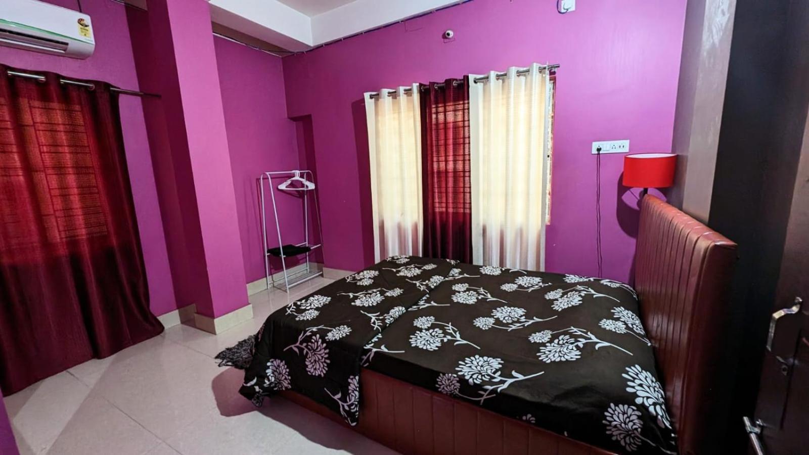 Veda Home'S Agartala Luaran gambar