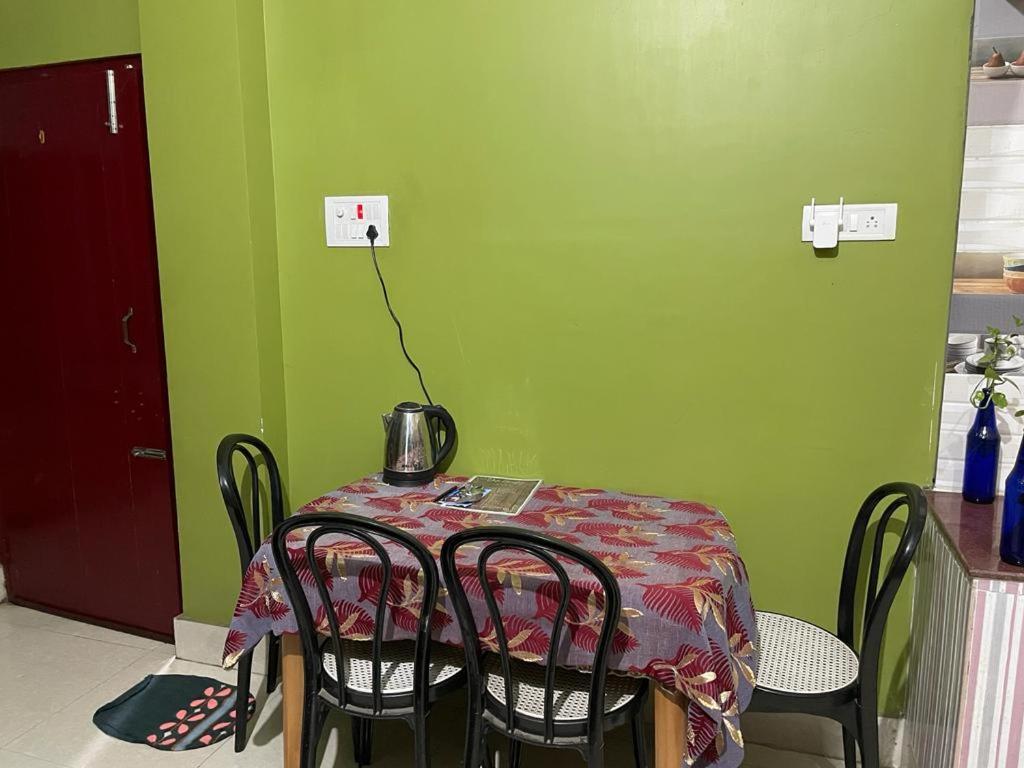 Veda Home'S Agartala Luaran gambar